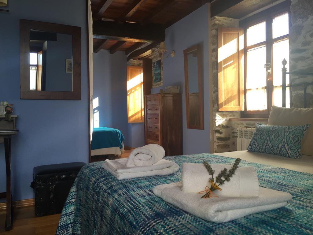 Os Tres Teixos Guest House San Acisclo Exterior photo