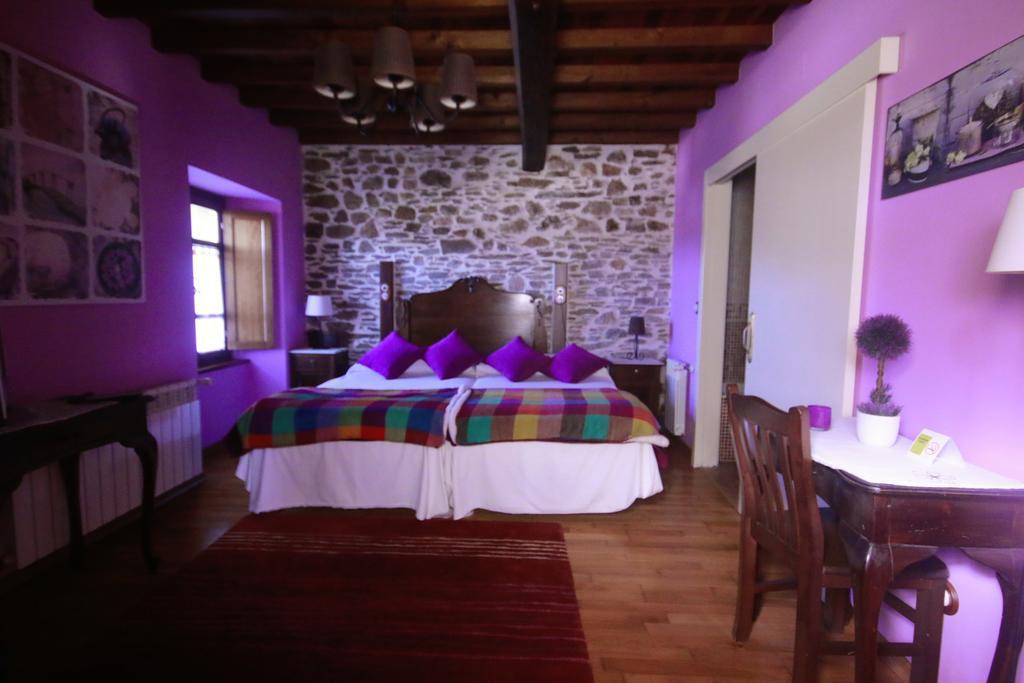 Os Tres Teixos Guest House San Acisclo Exterior photo